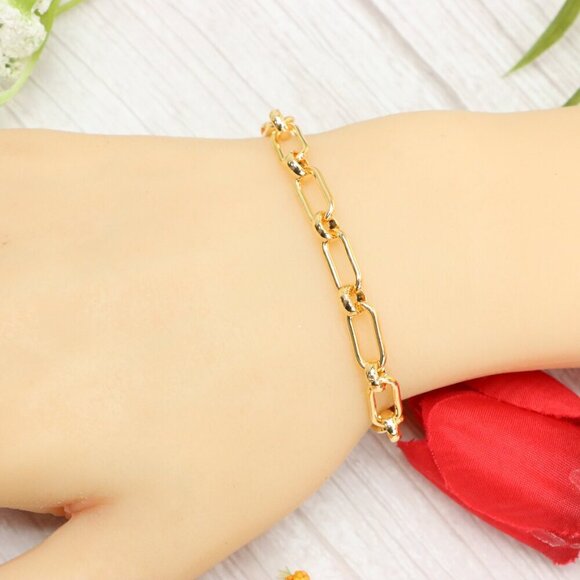 "Trendy Handmade Bracelet – A Thoughtful Gift for Girls & Women | UNVRC1545 - Picture 4 of 10